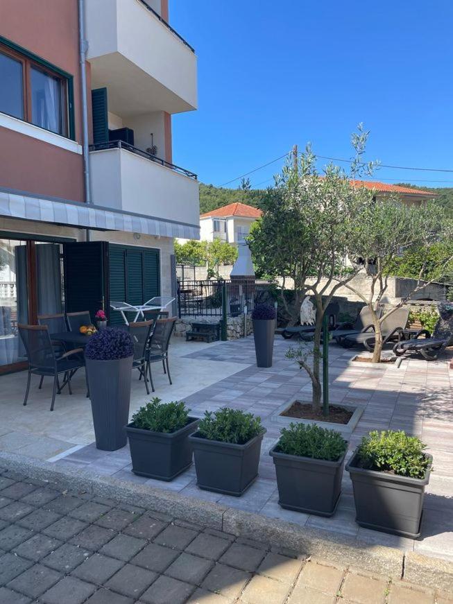 Apartment Relax Villa Salena 슬라티네 외부 사진